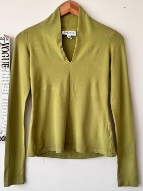 Farinaz Taghavi Chartreuse Green Long-Sleeve V-Neck Stretch Knit Women’s Top  L